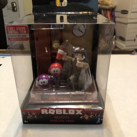 Roblox Meepcity: Principal Panic 3" Figure with Virtual Game Code NIB - Picture 7 of 7